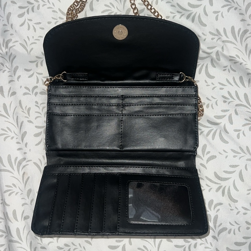 Crossbody - Picture 3 of 4